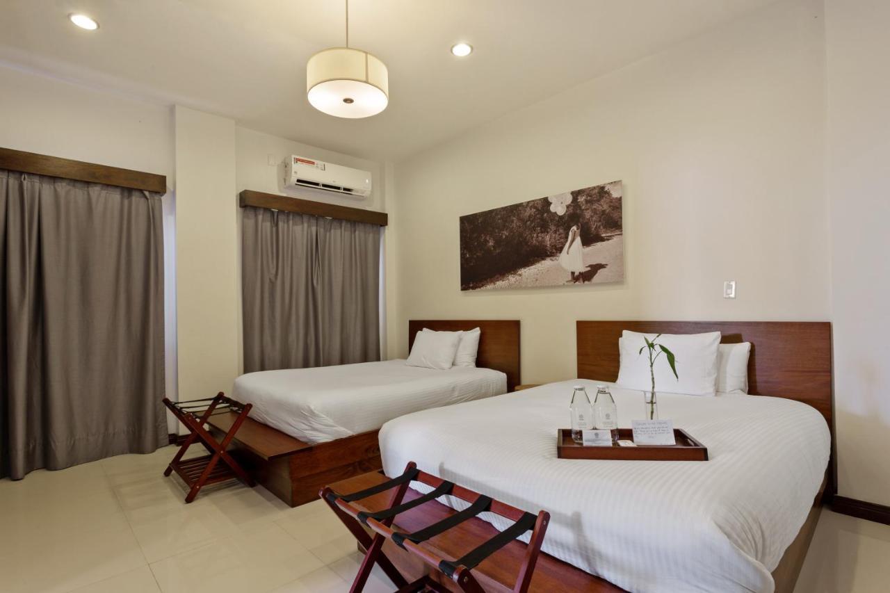 The Ellysian Boutique Hotel Placencia Екстериор снимка